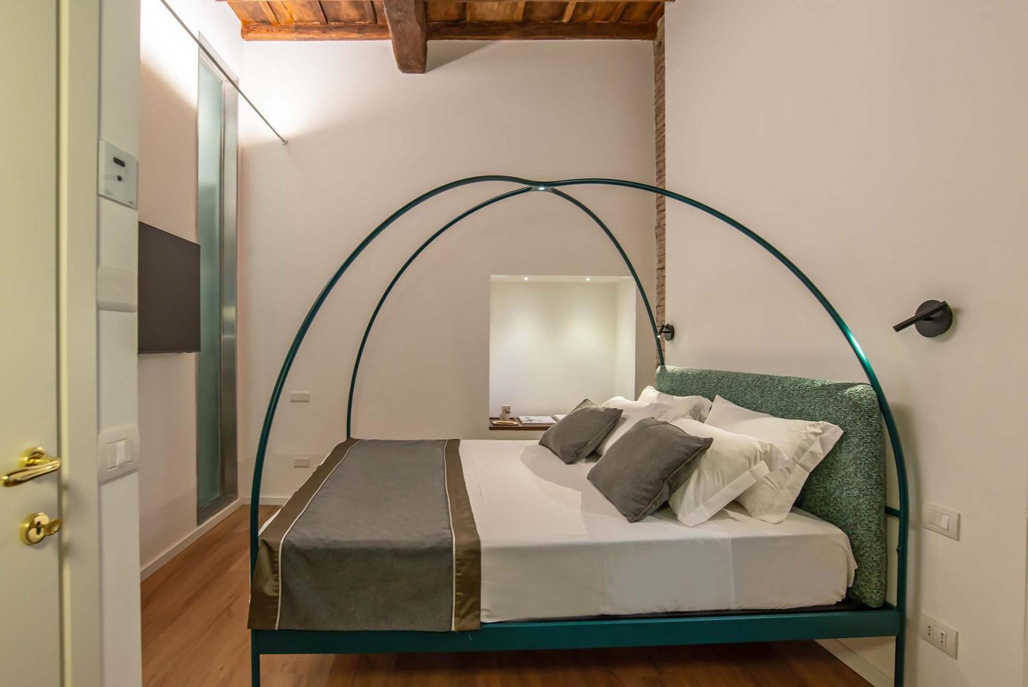 Ora Acanfora Suites Рим Екстериор снимка